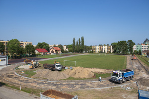 Nowa bieżnia na boisku przy ul. Szujskiego Nowa bieżnia na boisku przy ul. Szujskiego