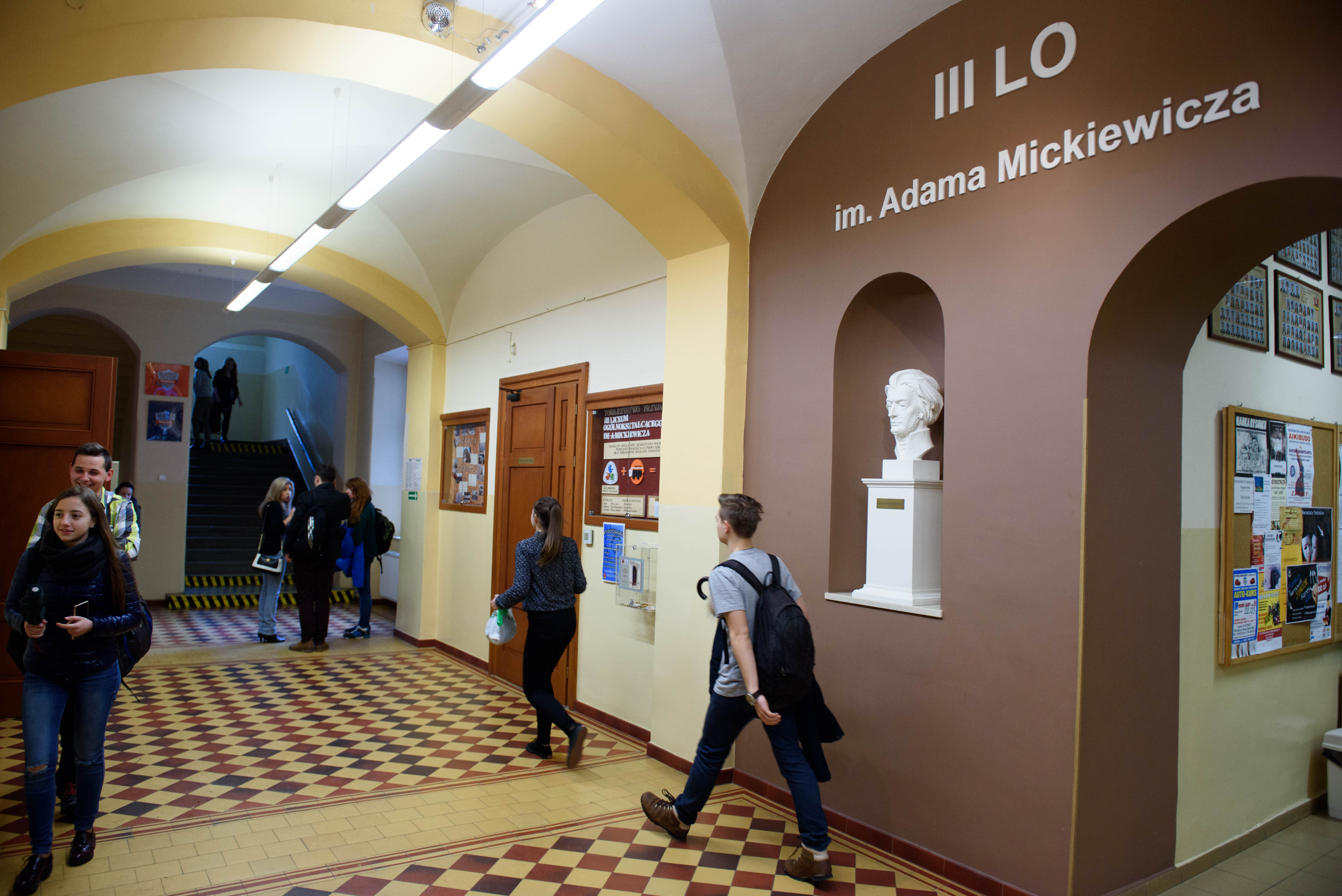 III LO i Technikum nr 4 najlepsze w rankingu Perspektyw - TARNÓW ...