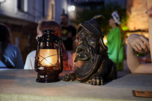 Nocny spacerek Szlakiem Maszkaronów