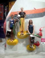 Podium Mistrzostw Polski juniorek w boulderingu. Pierwsza z lewej Kinga Pałka, pierwsza z prawej Daria Nawój