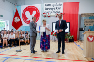Obchody 75lecia włączenia wsi Rzędzin do miasta Tarnowa i 30-lecie nadania szkole im. Orląt Lwowskich