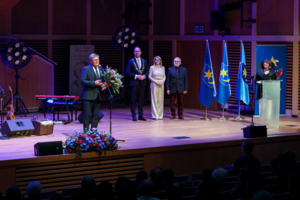 Gala urodzinowa oraz koncert "Jarek Tucki Trio"