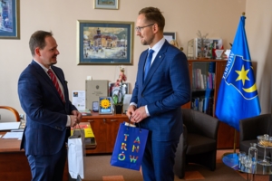 Spotkanie prezydenta Tarnowa, Jakuba Kwaśnego z konsulem Węgier Tiborem Gerencsérem