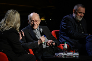 Spotkanie z ks. prof. Michałem Hellerem i Wojciechem Bonowiczem. Promocja książki "Siedem ważnych słów"