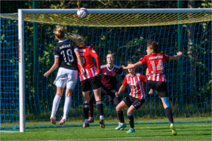 Mecz ekstraligi piłki nożnej kobiet: Tarnovia - Akademia Piłkarska Lotos Gdańsk