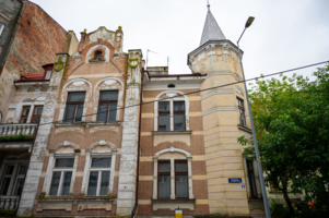 Kamienica przy ul. Sowińskiego 11
