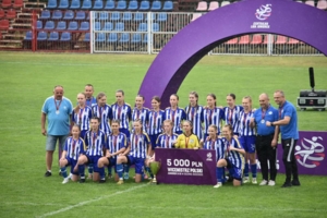Wicemistrzynie Polski do lat 15, piłkarki TS Iskra Tarnów