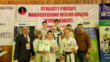 Tarnowscy uczestnicy Otwartego Pucharu Makroregionu Wschodniego w Oyama karate
