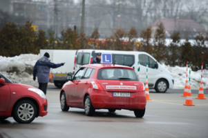 Wyższa zdawalność, mniej chętnych na prawo jazdy