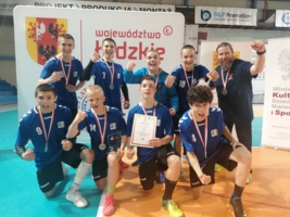 Srebrni medaliści Ogólnopolskiej Olimpiady Młodzieży w piłce ręcznej