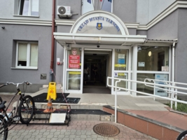 Zdjęcie wejscia do UMT przy Nowej 4