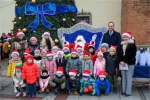 Spotkanie przedszkolaków z Mikołajem