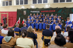 „Chór Legato Patriotycznie” - wspólne śpiewanie pieśni patriotycznych