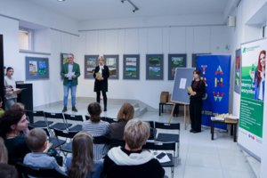 XIII Międzyszkolny Konkurs Plastyczny "Dzieckiem być..." -wernisaż prac konkursowych
