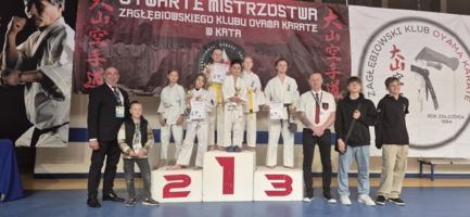 Zawodnicy Tarnowskiego Klubu Sportowego Oyama Karate