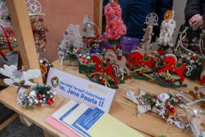 Kiermasz bożonarodzeniowy przy ul. Piekarskiej