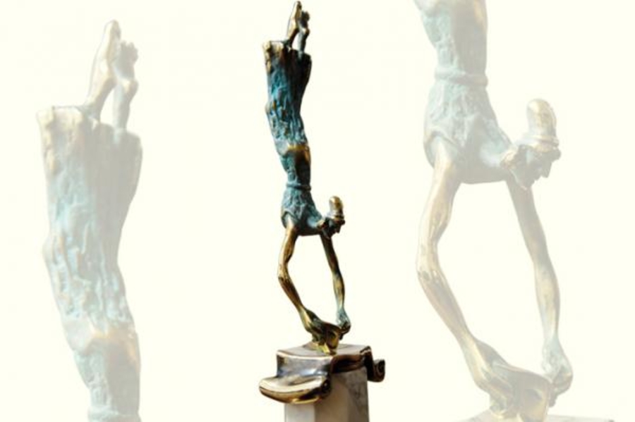 Na zdjęciu statuetka Talii