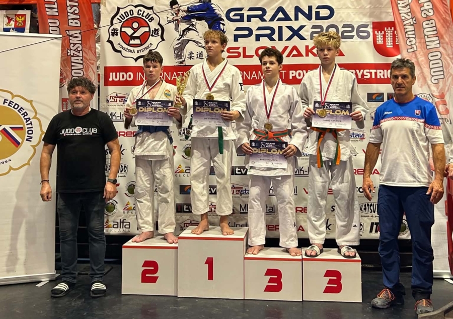 Borys Sikorski (na drugim stopniu podium) po zawodach Grand Prix Słowacji