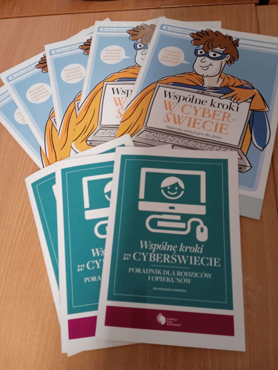 Materiały ze szkolenia dla realizatorów programu "Wspólne kroki w cyberświecie"