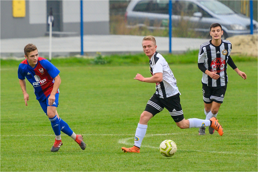 Mecz czwartej ligi piłki nożnej: Metal Tarnów - BKS Bochnia