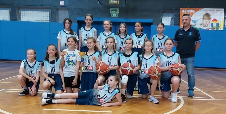 Najmłodsze koszykarki MKS Pałac Młodzieży Tarnów