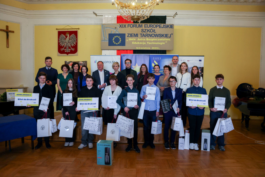Laureaci konkursu w ramach XIX Forum Europejskiego Szkół Ziemi Tarnowskiej