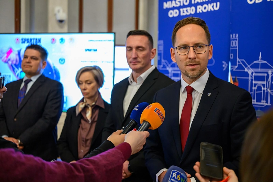 zdjęcie z konferencji prasowej dotyczącej Spartan Race