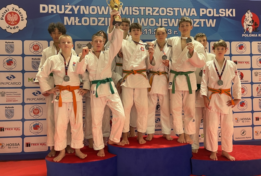 Srebrni medaliści Drużynowych Mistrzostw Polski Województw Młodzików w judo