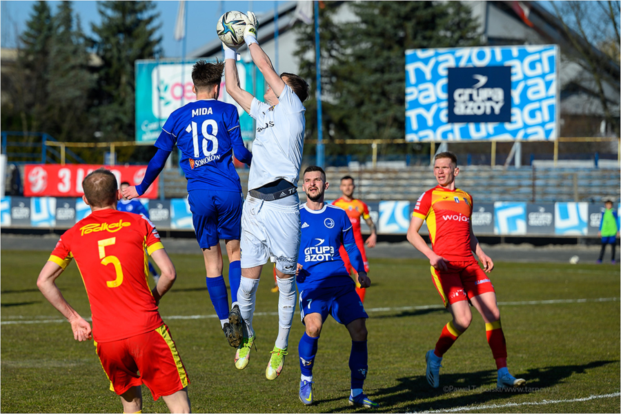 Mecz trzeciej ligi piłki nożnej mężczyzn: Unia Tarnów - Podhale Nowy Targ