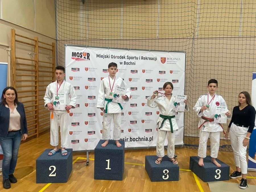Na najwyższym stopniu podium Bartosz Bogacz z Błękitnych Tarnów