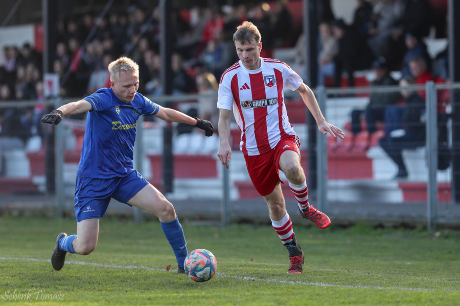 Mecz piątej ligi piłki nożnej: Tarnovia - Jordan Jordanów